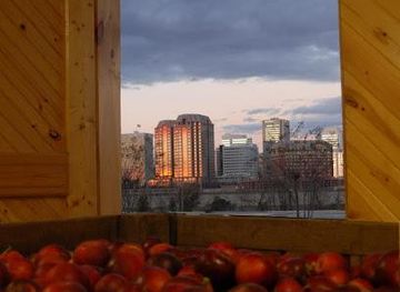 indiana/richmond/attraction/blue-bee-cider