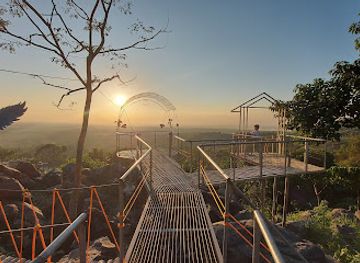 philippines/central-luzon/attraction/stony-cliff-nature-view-and-food-house