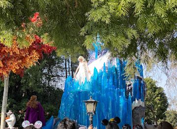 california/anaheim/disneyland-resort/attraction/pixie-hollow