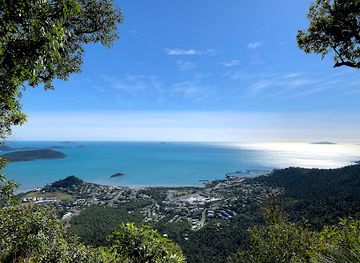 australia/the-whitsundays/attraction/honeyeater-lookout-trail