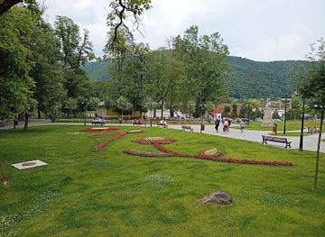 romania/valcea/attraction/parcul-caciulata