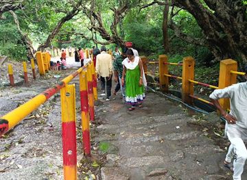 india/guwahati/attraction/mekhela-ujuwa-path