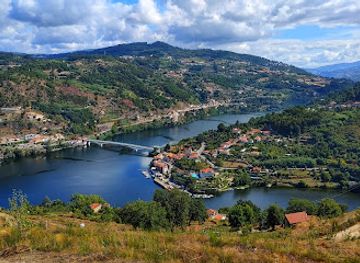 portugal/serra-do-montemuro/attraction/miradouro-de-teixeiro
