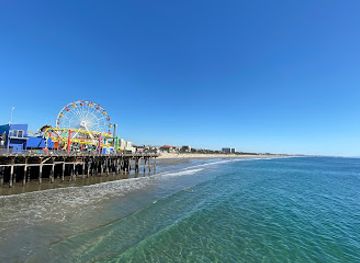 california/los-angeles/santa-monica/attraction/santa-monica-pier-arch