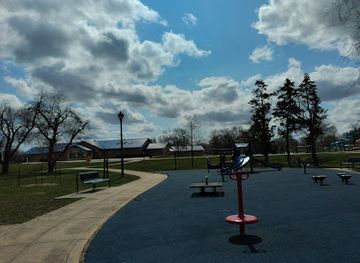 illinois/champaign/attraction/centennial-park