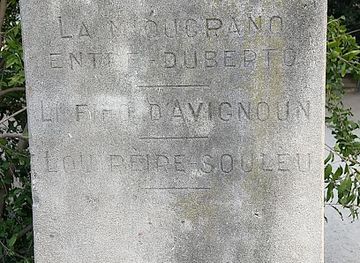 france/avignon/attraction/statue-theodore-aubanel