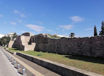 greece/east-macedonia-and-thrace/attraction/town-walls-of-comotena