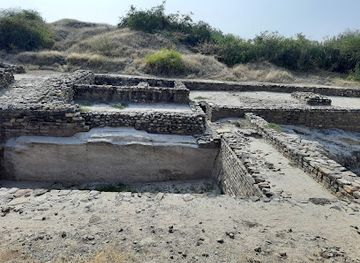 india/kutch/attraction/ivc-metropolis-dholavira