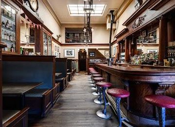 california/hayward/attraction/comstock-saloon