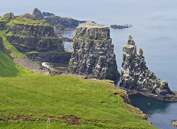 ireland/causeway-coastal-route/attraction/rspb-rathlin-west-light-seabird-centre