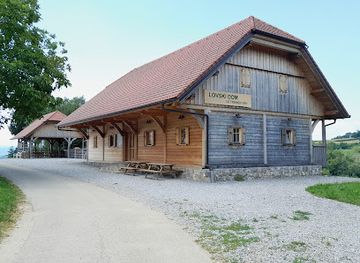 slovenia/southeast-slovenia/attraction/lovski-dom-trdinov-vrh