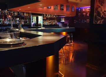 spain/madrid/bar/honky-tonk-bar-room