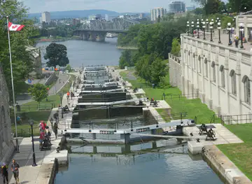 Plaza Bridge