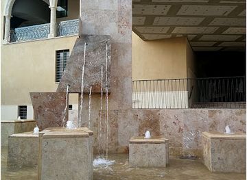 spain/almeria/attraction/fuente-escultura-plaza-adm-vieja-almeria