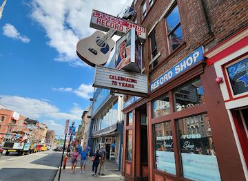 tennessee/nashville-music-row/attraction/honky-tonk-highway