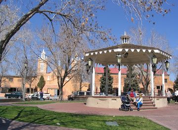 new-mexico/sandia-peak-tramway/attraction/old-town-plaza