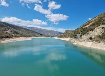 italy/assisi/attraction/diga-del-lago-di-fiastra