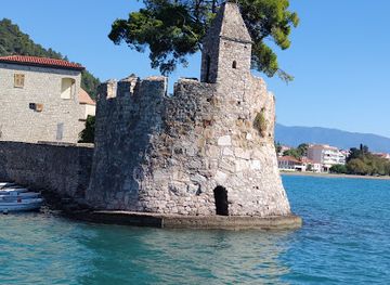 greece/western-greece/attraction/lighthouse-of-nafpaktos