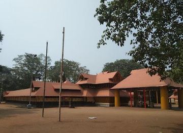 india/kochi/attraction/kodungallur-bhagavathy-temple-east-ground