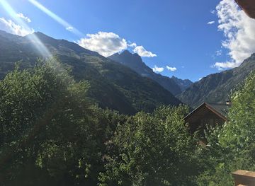 france/ecrins-national-park/attraction/domaine-skiable-pelvoux-vallouise