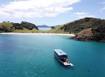 new-zealand/paihia/attraction/the-rock-adventure-cruise