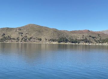 peru/puno-region/attraction/isla-de-juncos-de-los-uros