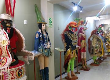 peru/puno-region/attraction/coca-museum-custumes