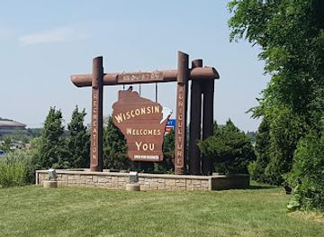 wisconsin/central-wisconsin/attraction/wisconsin-welcomes-you-sign