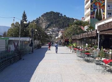 albania/vlore/attraction/bulevardi-republika