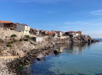 bulgaria/black-sea-coast/attraction/southern-fortress-wall-and-tower