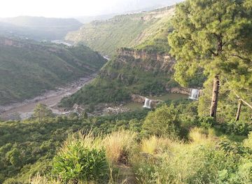 pakistan/azad-jammu-and-kashmir/attraction/mahuli-gulpur-waterfall