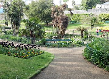 guernsey/fermain-bay/attraction/candie-gardens