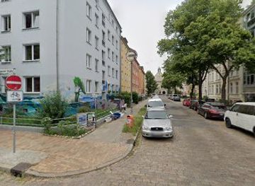 germany/rostock/attraction/leuchtturm-street-art