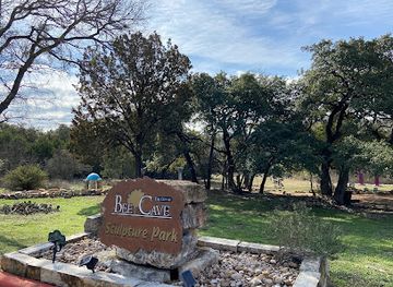 texas/central-texas/attraction/bee-cave-sculpture-park