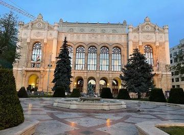 hungary/vac/attraction/vigado-concert-hall