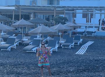 greece/santorini/attraction/lifeguard-station