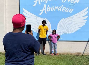 mississippi/tombigbee-national-forest/attraction/angels-over-aberdeen-mural