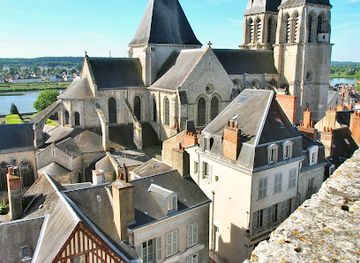 france/centre-val-de-loire/attraction/st-lomer-abbey