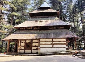 india/manali/attraction/hadimba-devi-temple