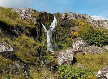 faroe-islands/hvalvik/attraction/svartafoss-waterfall