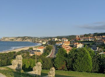 spain/cantabria/attraction/monument-au-marquis-de-comillas