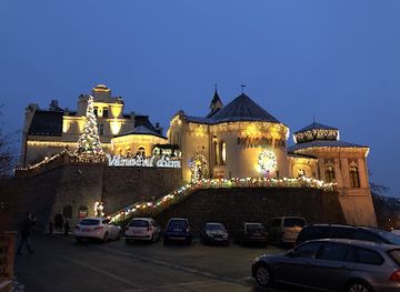 czechia/karlovy-vary/attraction/christmas-house