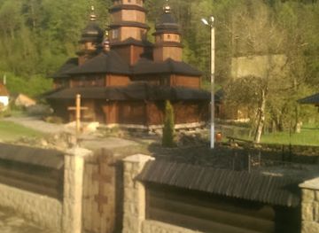 ukraine/yaremche/attraction/the-sculpture-of-the-virgin-mary