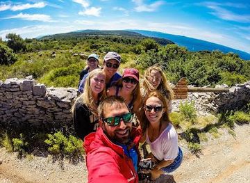 croatia/cetina-river-canyon/attraction/discover-solta