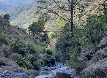 nepal/upper-mustang/attraction/narja-water-fall