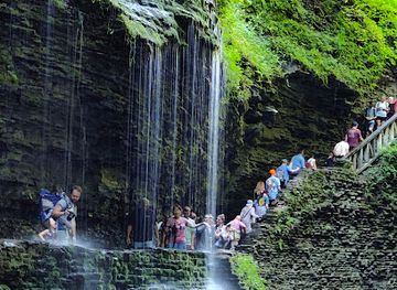 new-york/watkins-glen/attraction/watkins-glen-gorge-walk