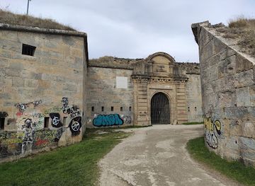 spain/navarre/attraction/fort-san-cristobal