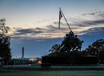virginia/arlington/attraction/us-marine-corps-war-memorial