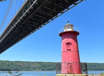 new-jersey/hoboken/attraction/the-little-red-lighthouse