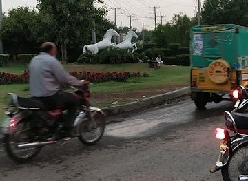 pakistan/faisalabad/attraction/twin-horse-park